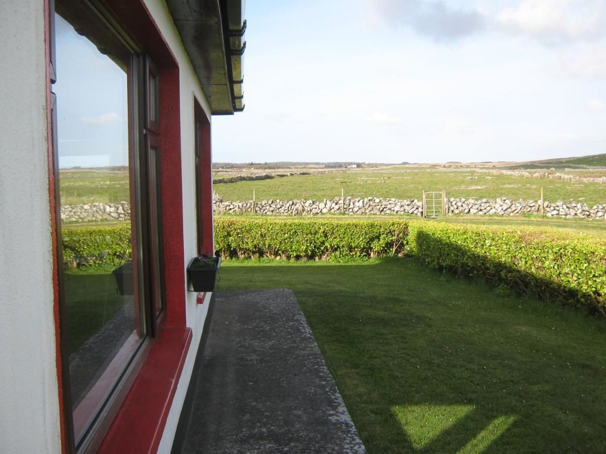Отели типа «постель и завтрак» Slieve Elva B&B Лисдунварна-20