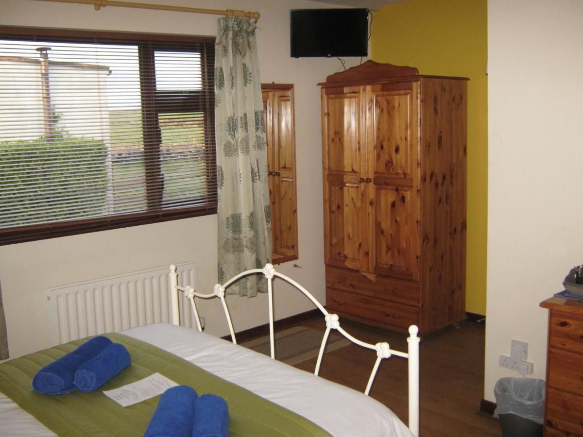 Отели типа «постель и завтрак» Slieve Elva B&B Лисдунварна