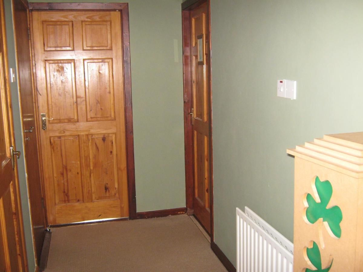 Отели типа «постель и завтрак» Slieve Elva B&B Лисдунварна-29