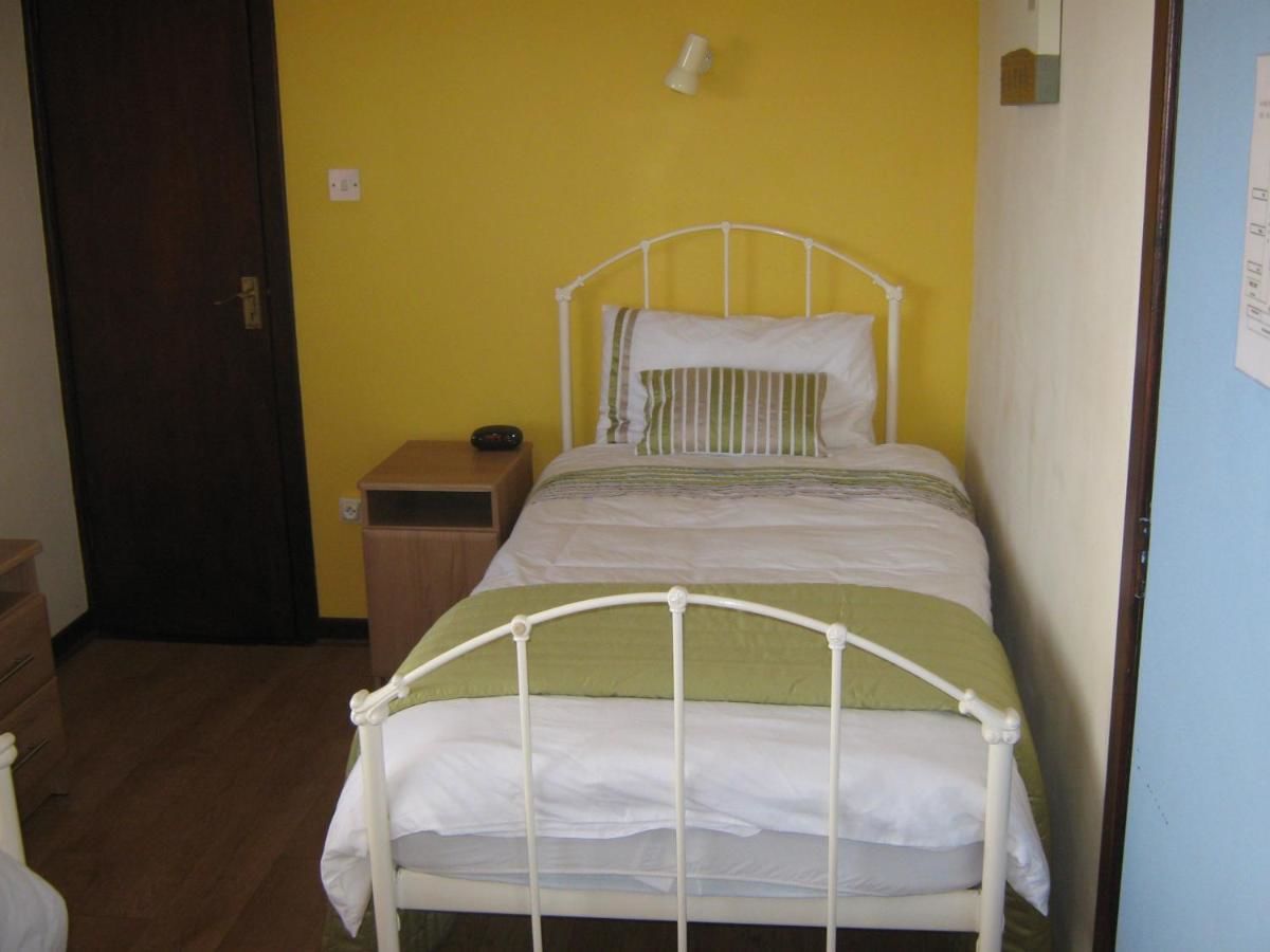 Отели типа «постель и завтрак» Slieve Elva B&B Лисдунварна-32